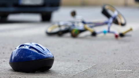 Fietsers naar ziekenhuis na val