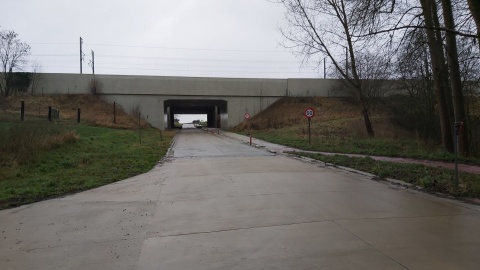 De brug aan de E40 in Hoxem