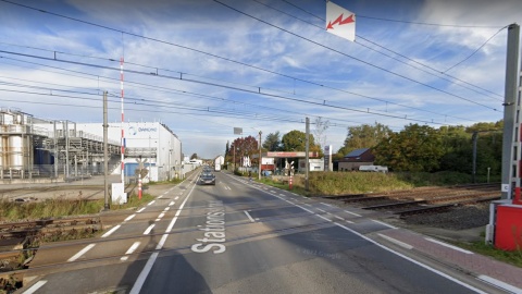 De spooroverweg aan de Stationsstraat in Rotselaar