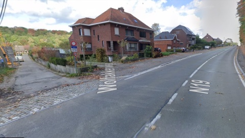 Kruispunt Wolfakkerweg en Aarschotsesteenweg in Wezemaal